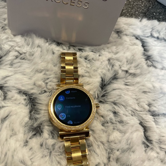 Michael Kors Access Smart Watch - Picture 3 of 4